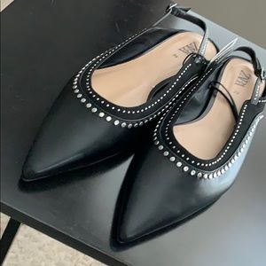 Studded pointed toes sling back flats